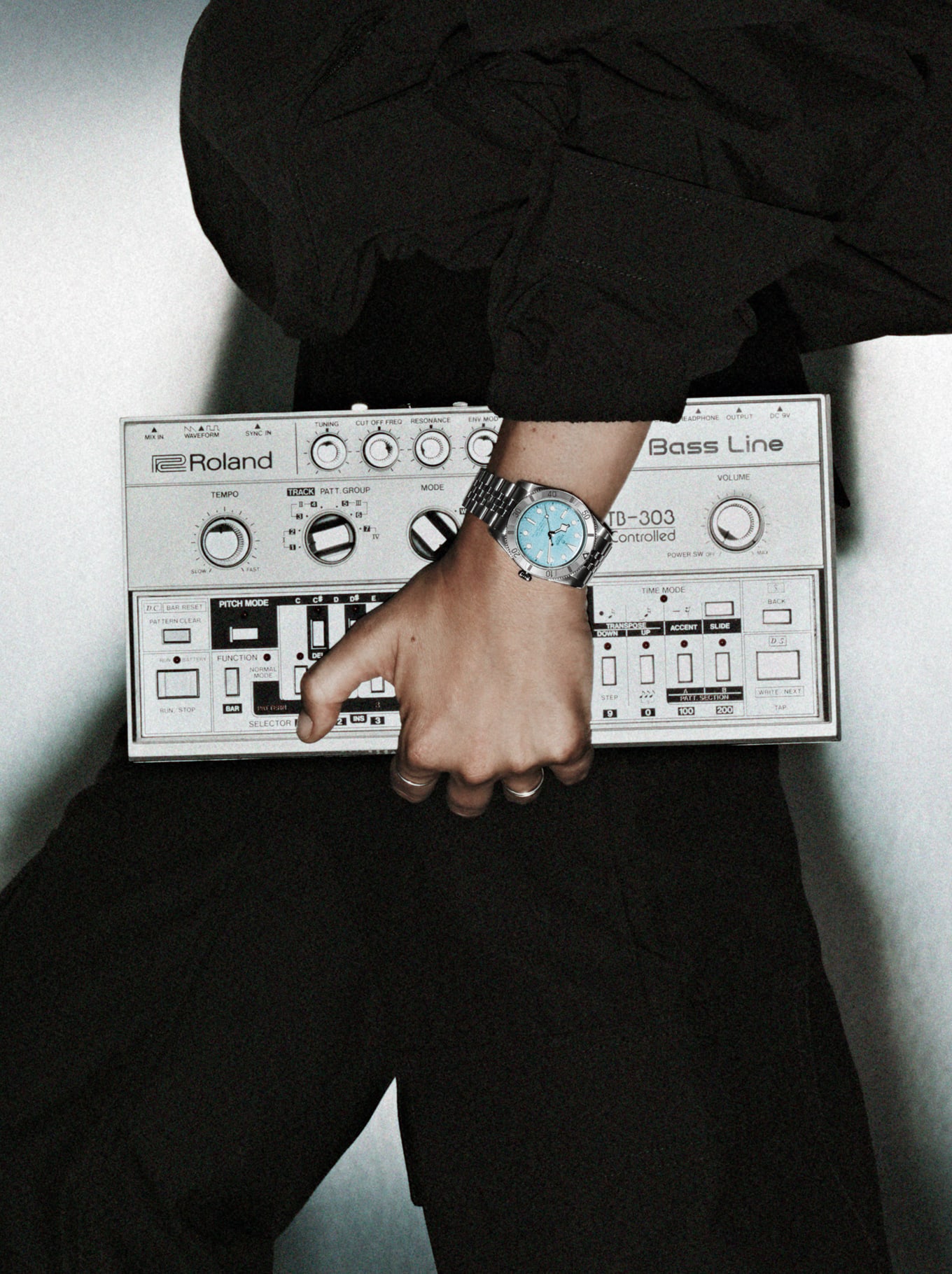 Charlotte de Witte with a miwing instrument