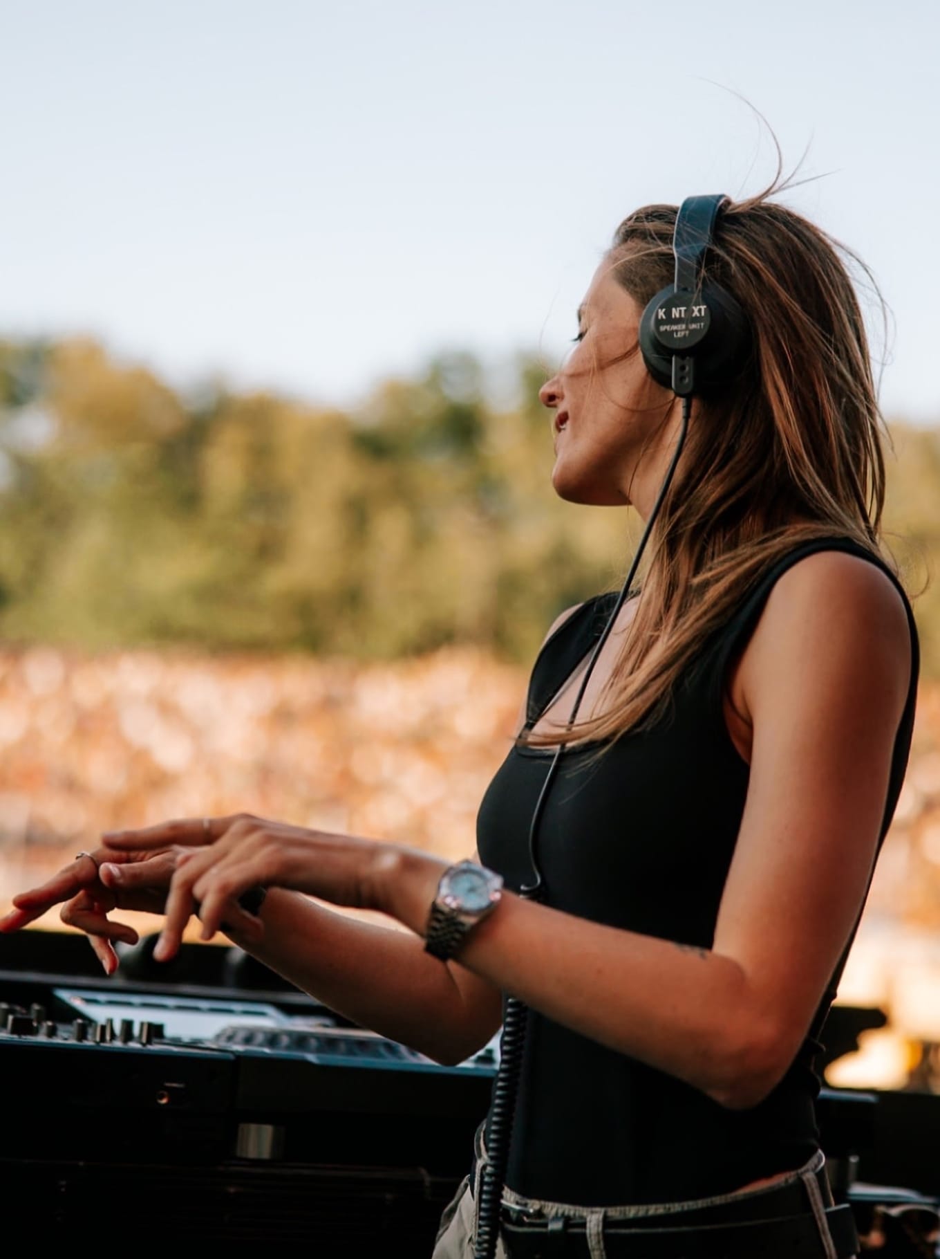 Charlotte de Witte mixing at a concert