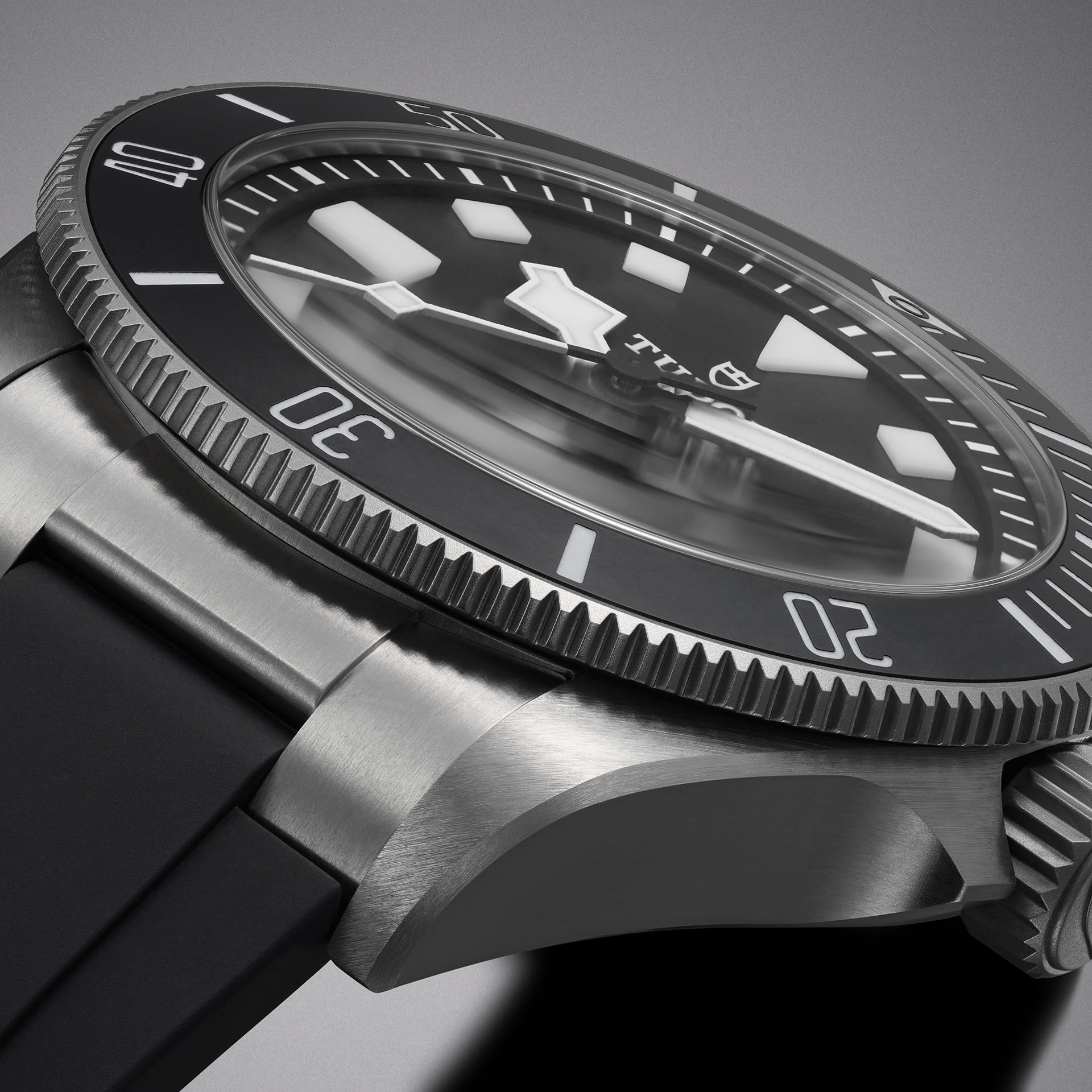Pelagos Ultra with rubber strap